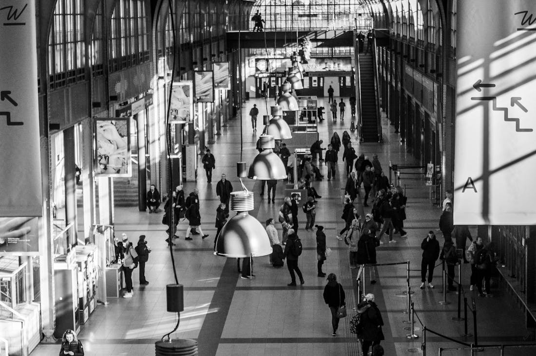 Maintaining Optimal Health in a Modern Lifestyle: Strategies for Busy Individuals Image 1