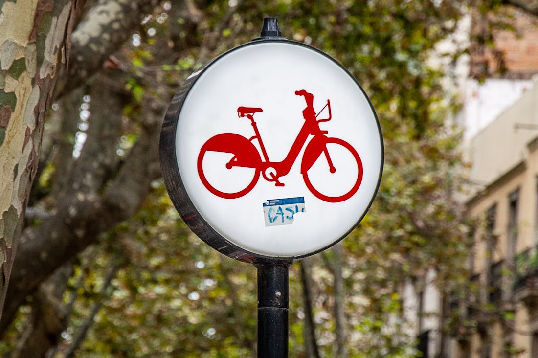 Transforming Commutes with Eco-Friendly Transportation Solutions Image 3