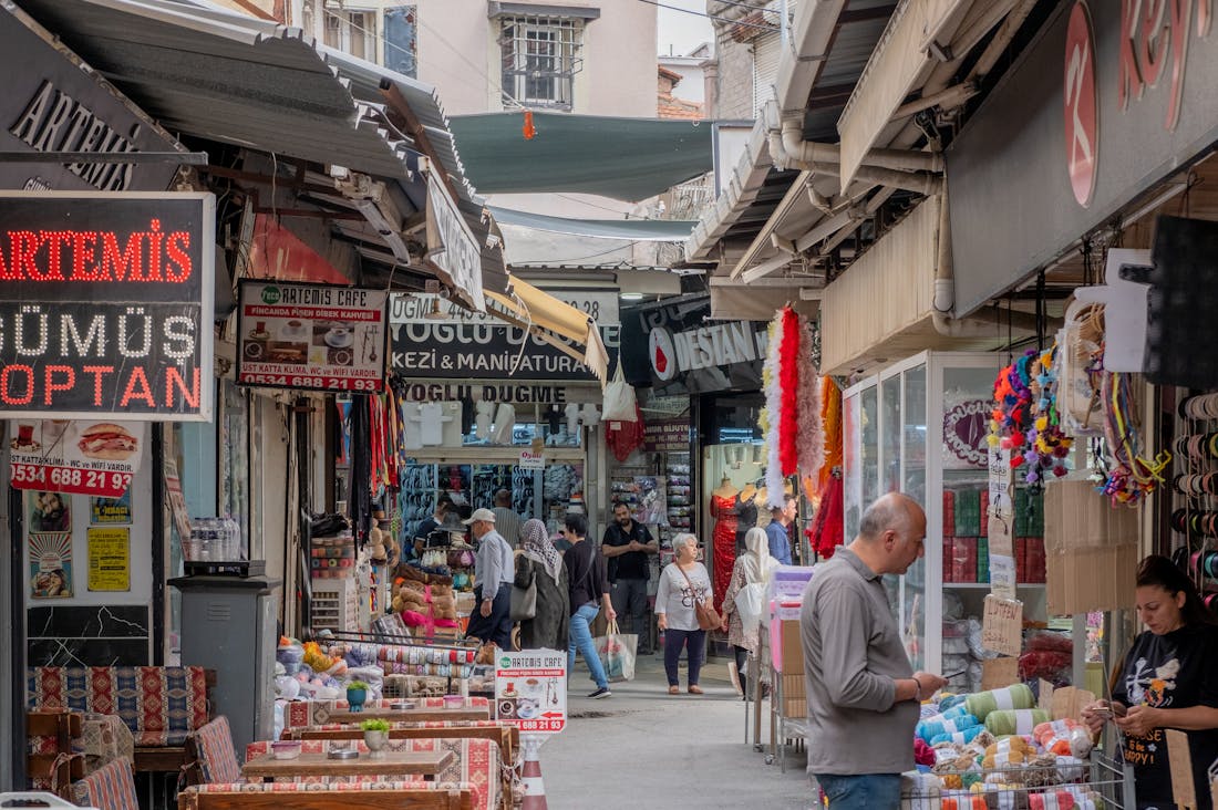 Crafting Memorable Travel Experiences: Tips for Planning Unique Adventures Image 1