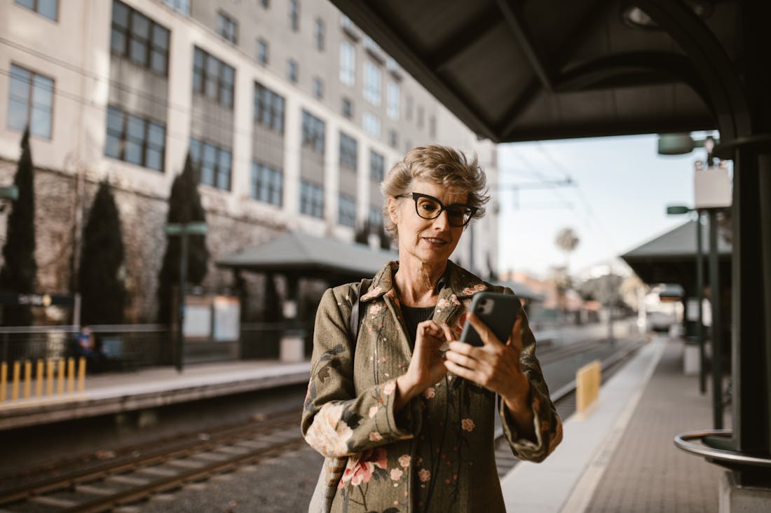 Must-Have Tech Gadgets for Effortless Travel Adventures Image 3