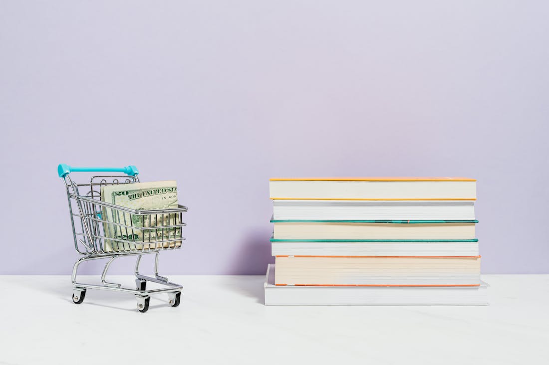 Financial Literacy in the Digital Age: How to Empower Yourself with Knowledge for Smart Money Management Image 1