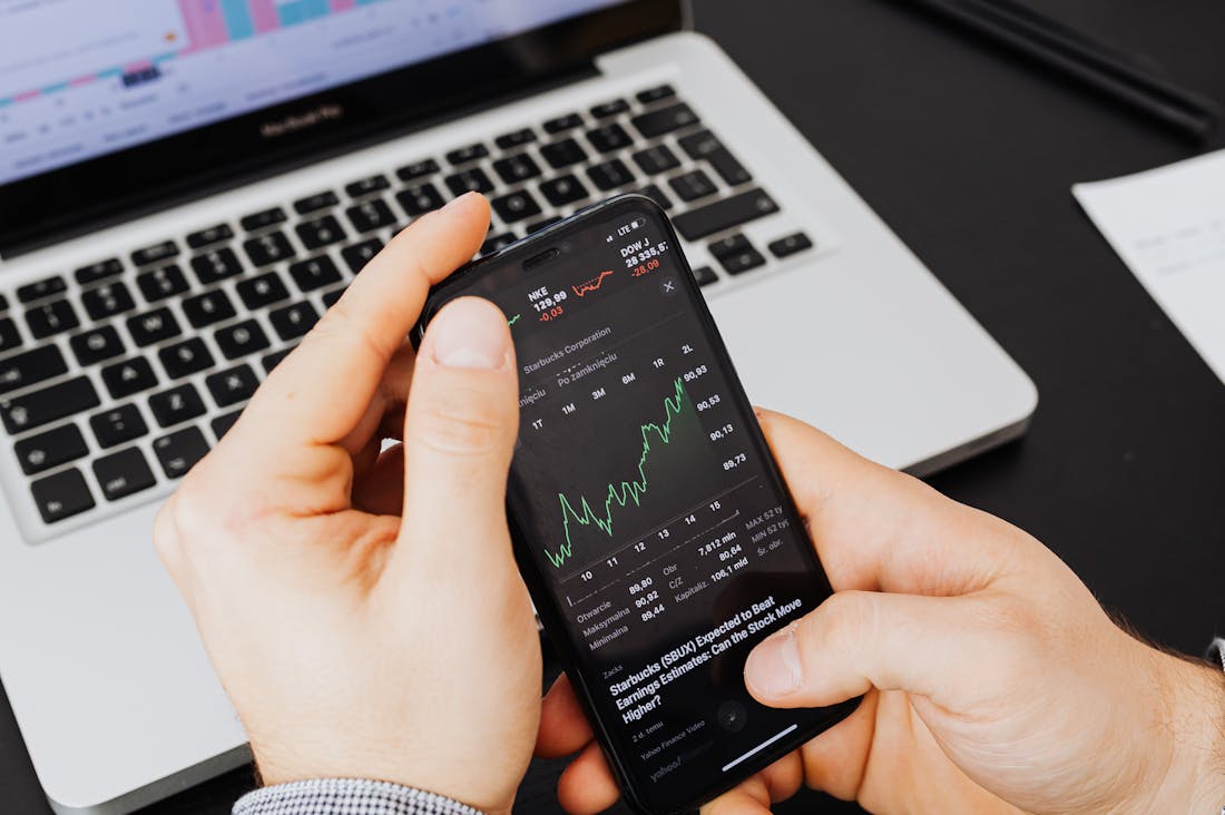 Navigating Personal Finance in the Digital Age: Essential Strategies for Financial Well-Being Image 1