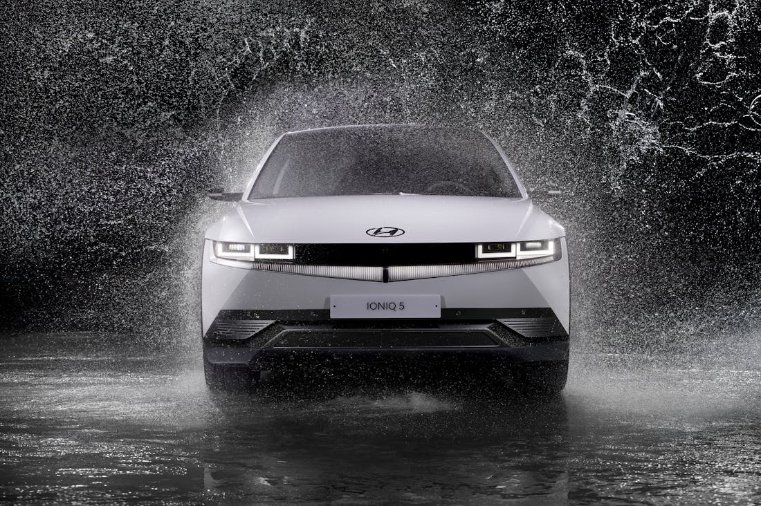 Navigating the Changing Landscape of Automotive Technology: Innovations that Define Our Future Image 3