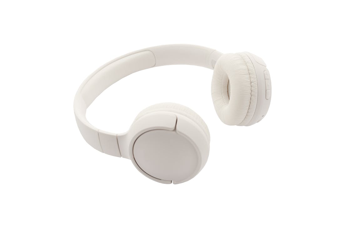 The Tech-Savvy Traveler: Essential Gadgets and Apps to Enhance Your Journey Image 1