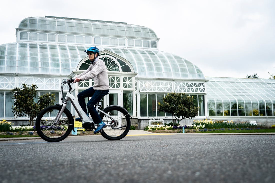 Navigating the Future of Transportation: How Technology is Redefining Travel Image 2